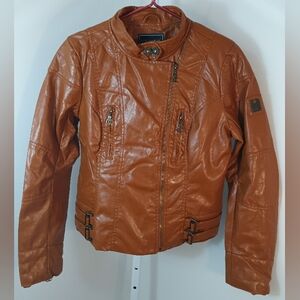 𝑹𝒐𝒄𝒂𝒘𝒆𝒂𝒓 𝑩𝒓𝒐𝒏𝒛𝒆 𝑭𝒂𝒖𝒙 𝑳𝒆𝒂𝒕𝒉𝒆𝒓 𝑩𝒐𝒎𝒃𝒆𝒓 𝑱𝒂𝒄𝒌𝒆𝒕